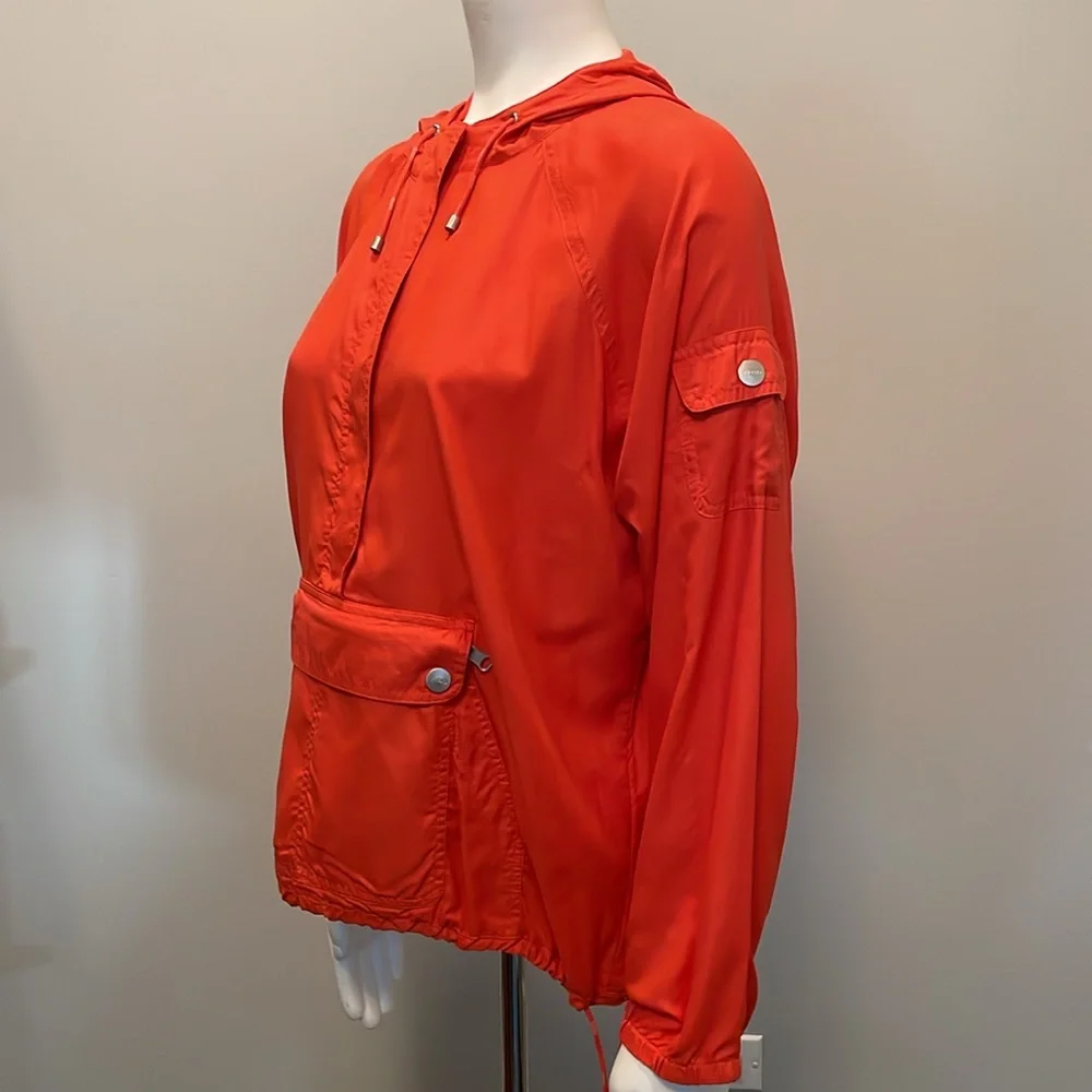 Izod Outerwear Pullover Windbreaker in Orange Size L